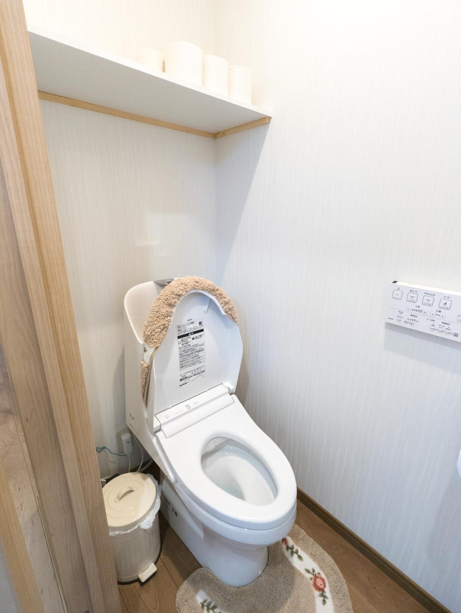 Ferienwohnung 花園町駅から1分 難波から4分 今年リフォーム済み シャワー洗面トイレ各階付き 通天閣難波天王寺大阪城近々 Wi-Fi有り 星夜屋 Exterior foto