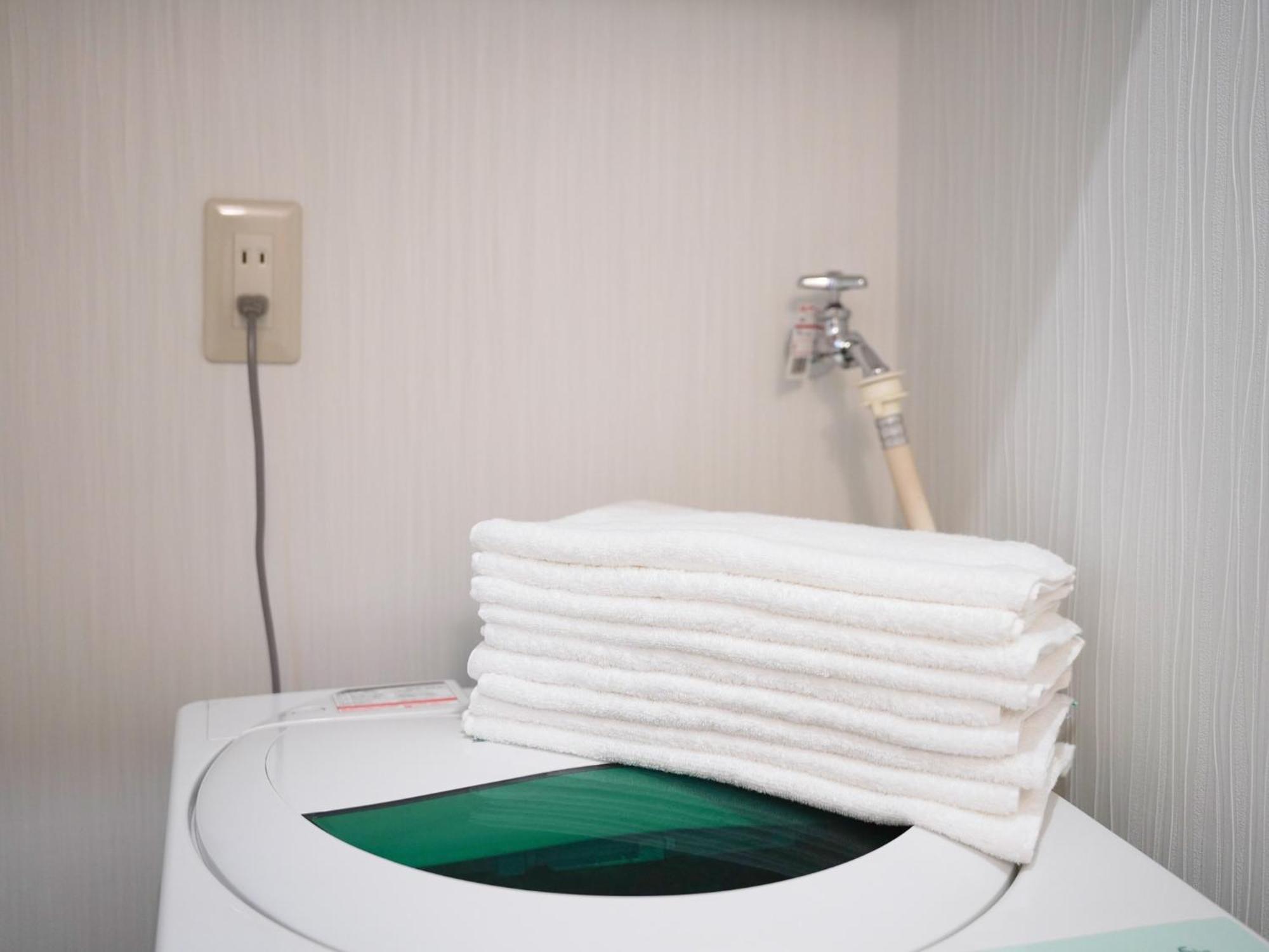 Ferienwohnung 花園町駅から1分 難波から4分 今年リフォーム済み シャワー洗面トイレ各階付き 通天閣難波天王寺大阪城近々 Wi-Fi有り 星夜屋 Exterior foto